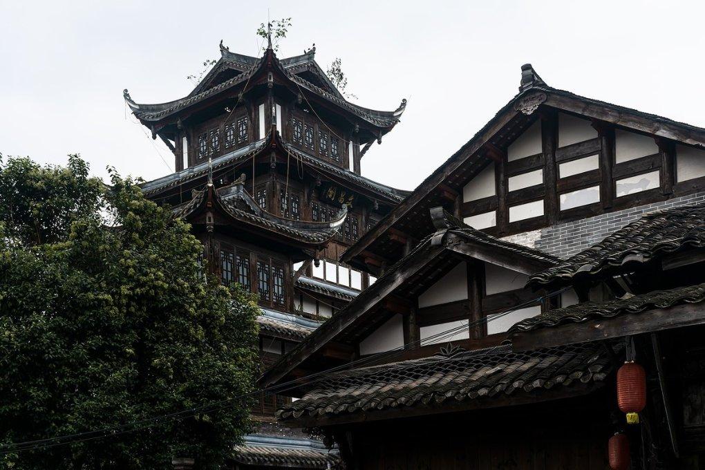 汉港控股(01663.HK)：余秀兰辞任公司秘书
